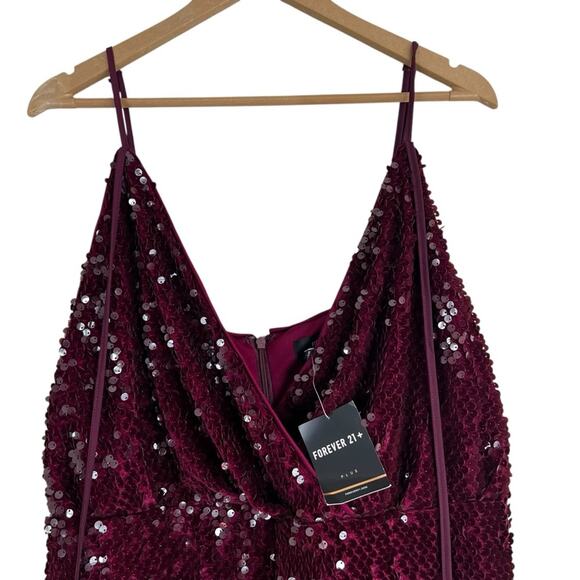 NWT Forever 21 Romper Womens 2X Wine Red Sequin V-Neck NYE Vegas Holiday Glam - Picture 2 of 5